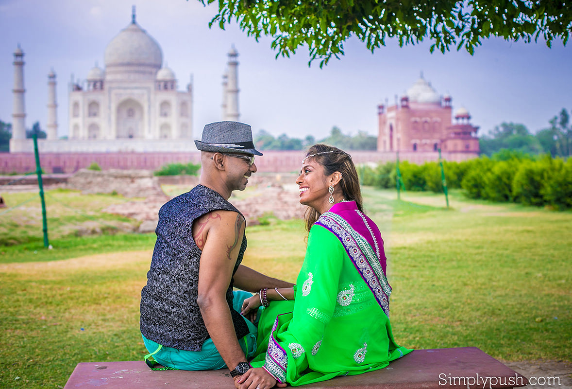 taj-mahal-india-photography-pic-of-couple